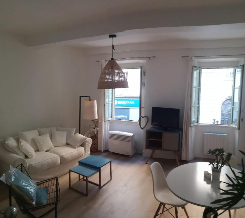Joli Appartement Nicois En Bord De Mer Nice Dış mekan fotoğraf